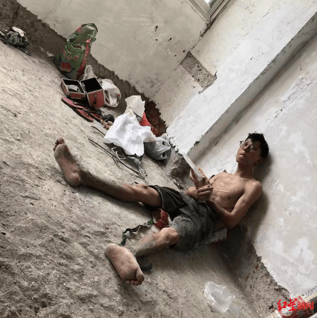 小伙搬砖9年攒200万<strong></p>
<p>现货原油开户</strong>，修别墅买车：宁愿不要这些钱，若时间倒流想好好读书