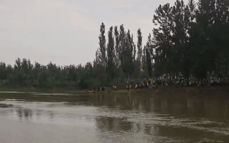 官方确认：男子遗体被发现<strong></p>
<p>现货原油开户</strong>，脚上绑有哑铃