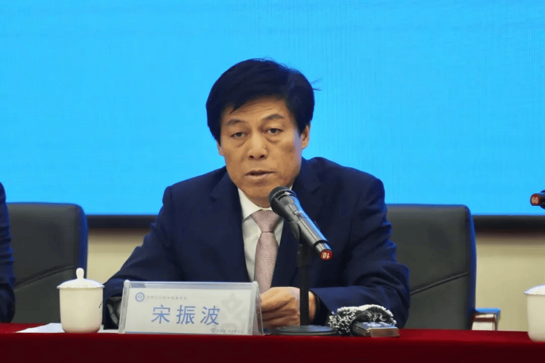 宋振波<strong></p>
<p>白银现货原油</strong>，严重违反党的政治纪律、组织纪律、廉洁纪律、工作纪律和生活纪律