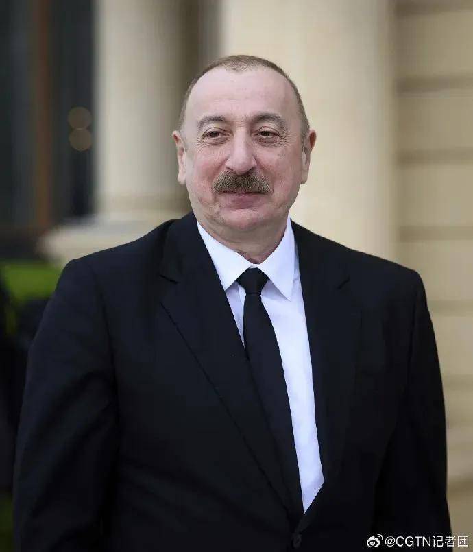 今晚<strong></p>
<p>白银现货原油</strong>，两国总统乘机抵京