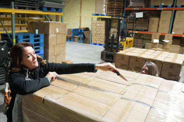 沃尔玛首席财务官：在美销售商品三分之一依赖全球进口<strong></p>
<p>白银现货原油</strong>，中墨是“最重要的”供应国