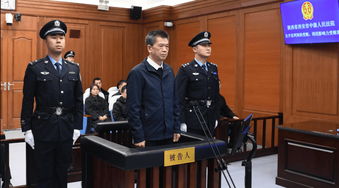 副部级郑洪<strong></p>
<p>原油贵吗</strong>，多次违规组织公款宴请，安排酒店制作菜品送到其家中