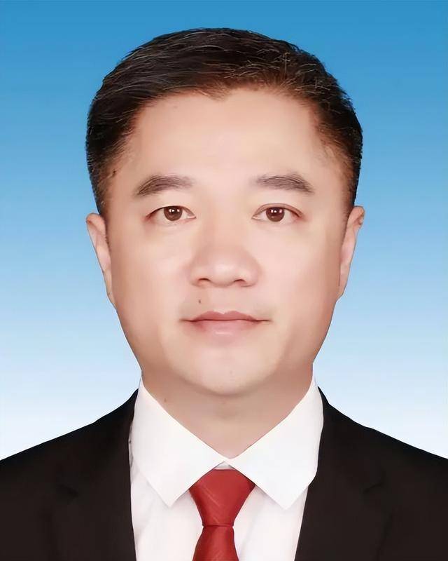 福建4位干部履新<strong></p>
<p>原油贵吗</strong>，2位升副厅