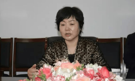 田淑敏<strong></p>
<p>国际原油开户</strong>，欺上瞒下