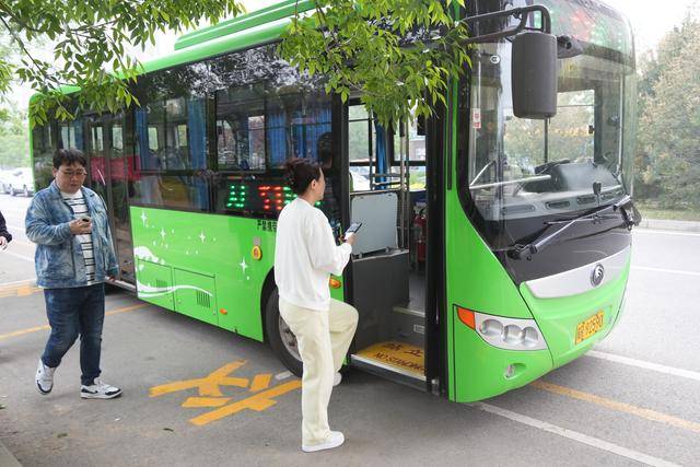 今晨<strong></p>
<p>原油含水分析仪</strong>，北京首条外埠进京公交线开通运营