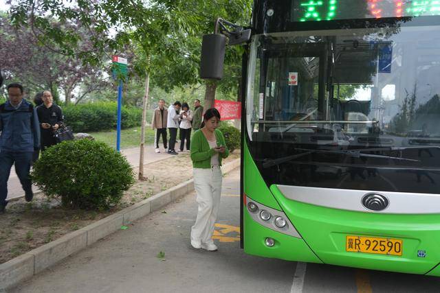 今晨<strong></p>
<p>原油含水分析仪</strong>，北京首条外埠进京公交线开通运营