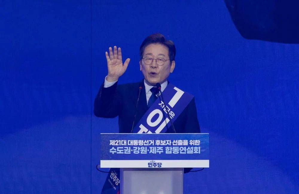 屡次破音<strong></p>
<p>取原油</strong>！韩总统候选人李在明竞选活动声嘶力竭拉票