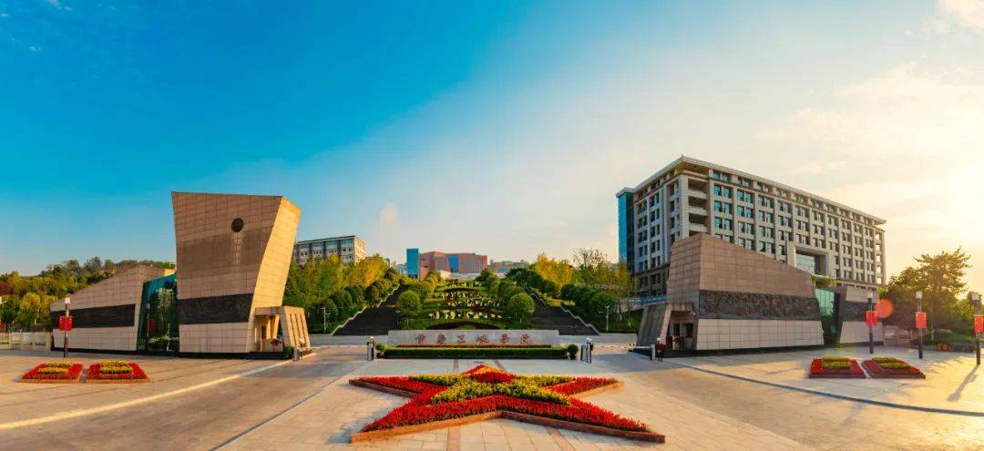 高校花75万元采购一台279元的路由器<strong></p>
<p>取原油</strong>？多方回应