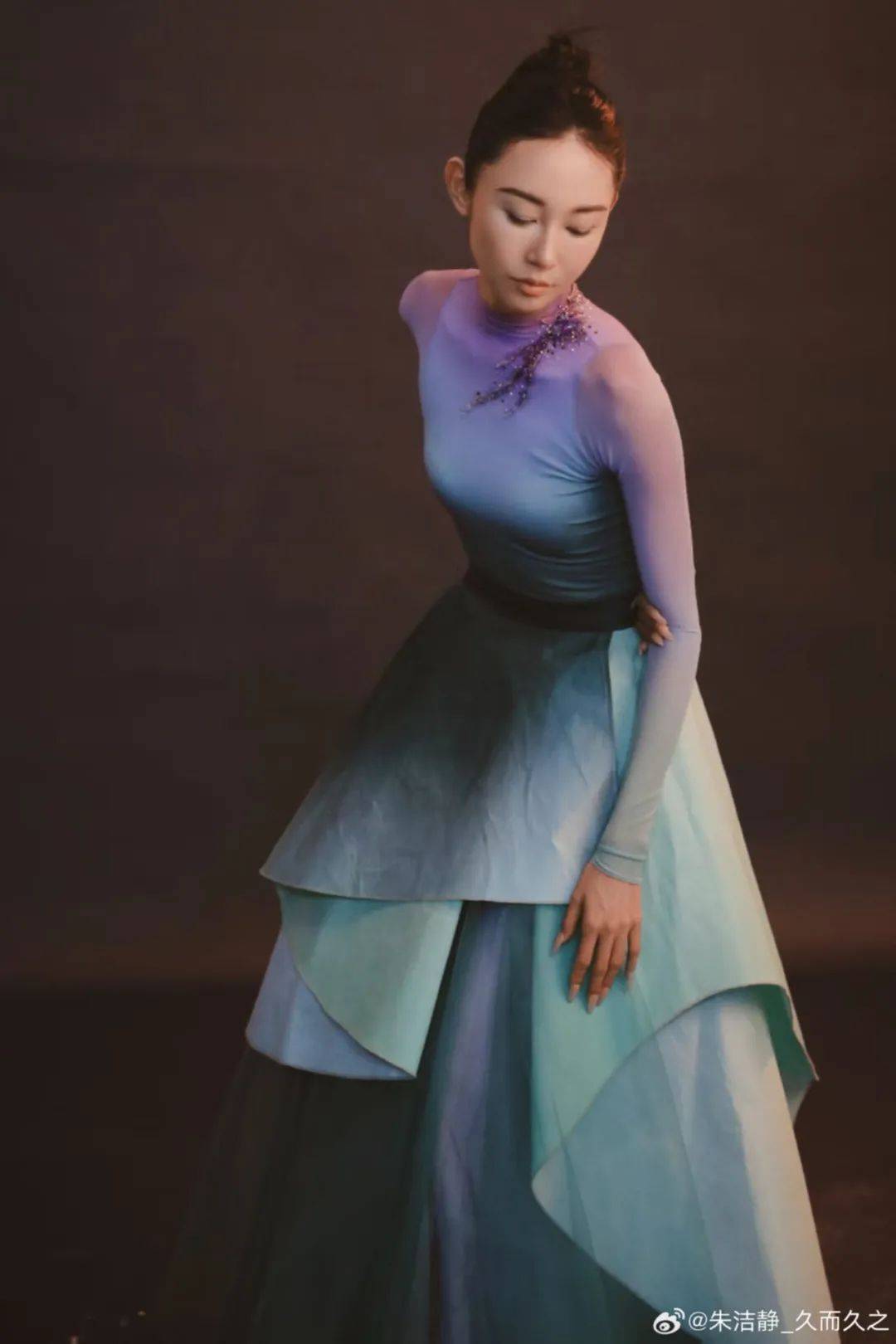 浙江知名女演员<strong></p>
<p>原油下载</strong>，重病归来！曾四登春晚，流泪照心疼