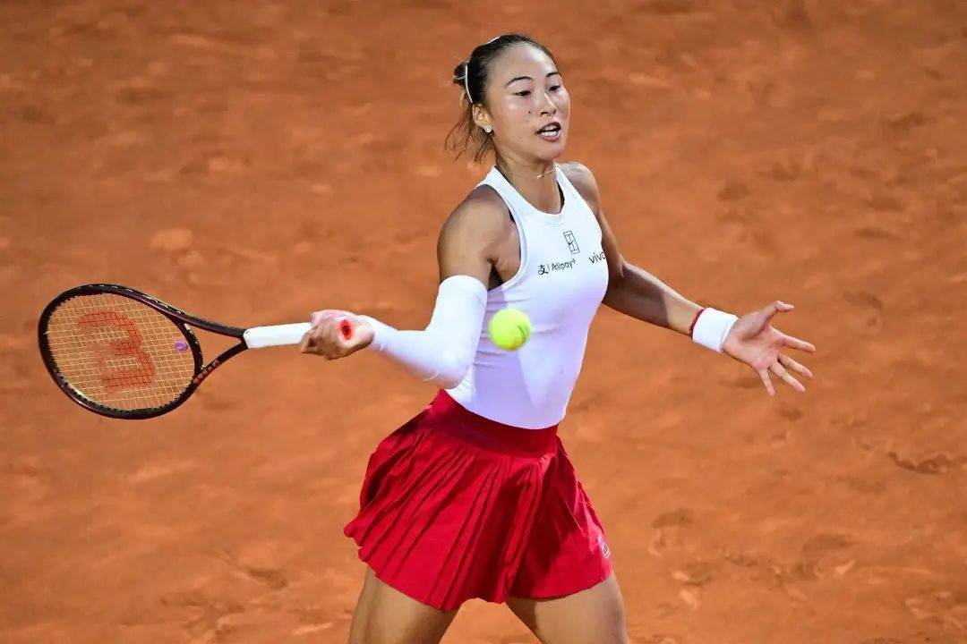 生涯首胜萨巴伦卡<strong></p>
<p>原油交割</strong>，郑钦文赛后发博：山海皆可平，半决赛对阵高芙，再迎复仇之战