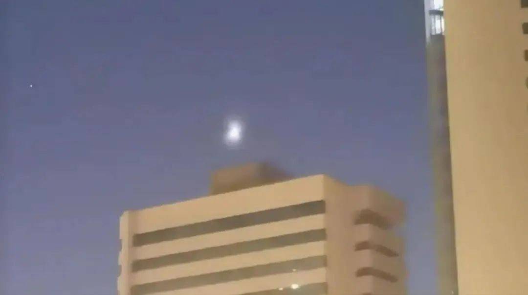 新疆夜空不明飞行物是什么<strong></p>
<p>原油期货门槛</strong>？揭秘来了