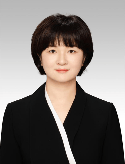 不到1年再公示<strong></p>
<p>原油期货门槛</strong>，生于1987年的李金玲，拟提名为县长候选人