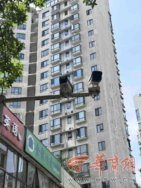 西安14岁初中生骑车回家在小区被撞 孩子说肇事司机下车看<strong></p>
<p>原油期货门槛</strong>了看就离开