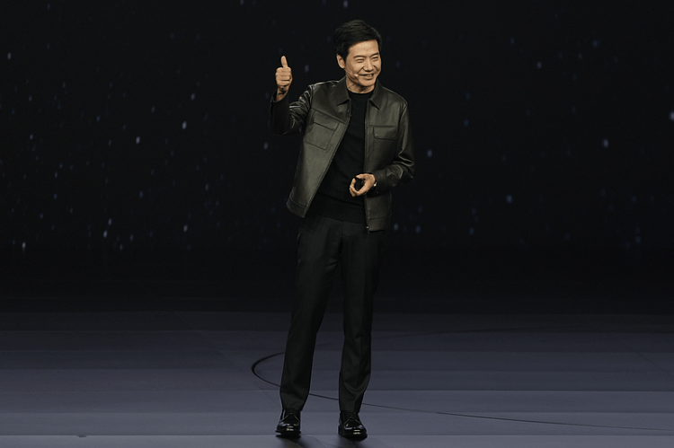 雷军：小米自研芯片采用第二代3nm工艺制程<strong></p>
<p>原油期货门槛</strong>，累计研发投入已超135亿元