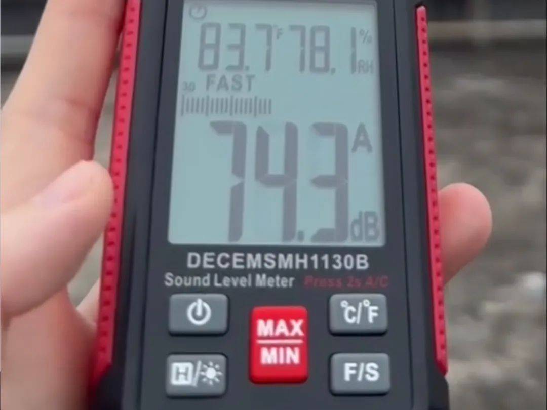 “一小时飞过8架”“感觉屋在抖”！深圳有小区遭遇<strong></p>
<p>柴原油</strong>，市民：睡不着