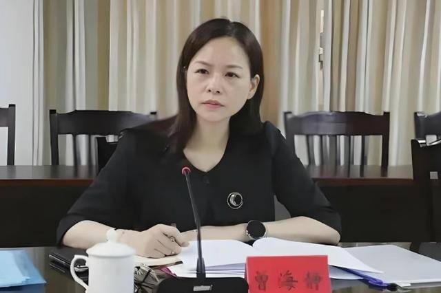 主动投案的曾海静<strong></p>
<p>柴原油</strong>，为谋取职务晋升行贿国家工作人员