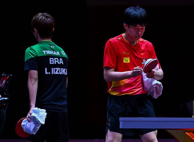 话题｜球拍离奇受损事件为何总是“瞄准”王楚钦？