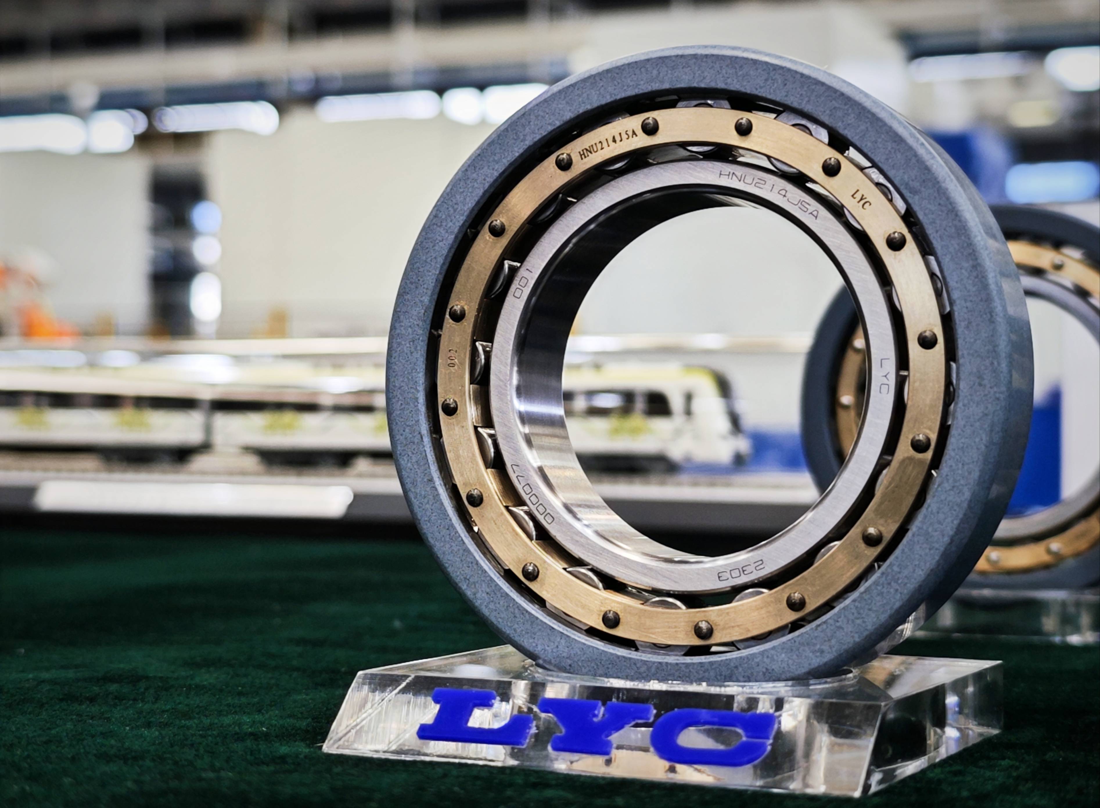 第1视点丨跟随总书记走进洛阳轴承集团 <strong></p>
<p>柴原油</strong>了解先进制造业发展