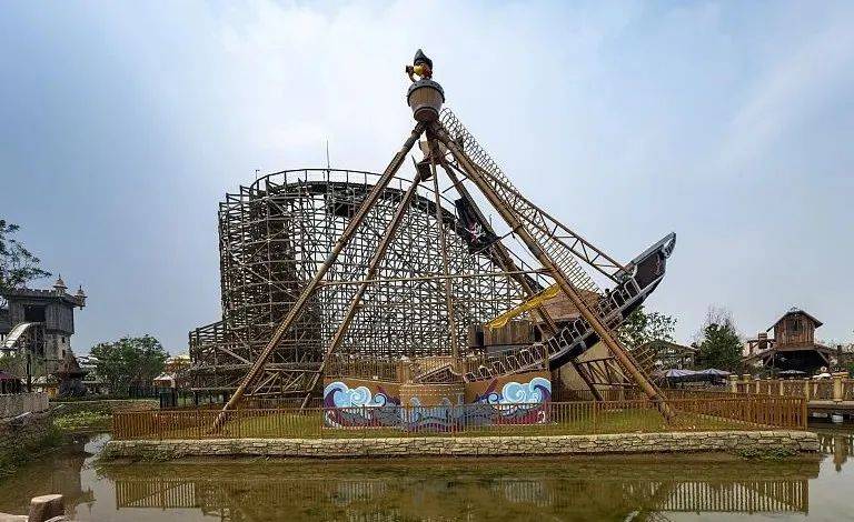 “夺命飞椅”曝光<strong></p>
<p>步原油</strong>！多地已致死伤