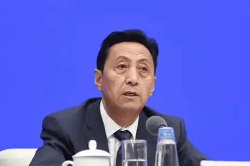 同日宣布<strong></p>
<p>步原油</strong>，两虎被双开！