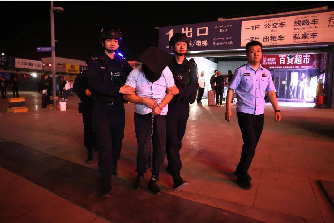 追凶23年<strong></p>
<p>原油最新走势</strong>，新疆库尔勒市公安局破获一起命案积案