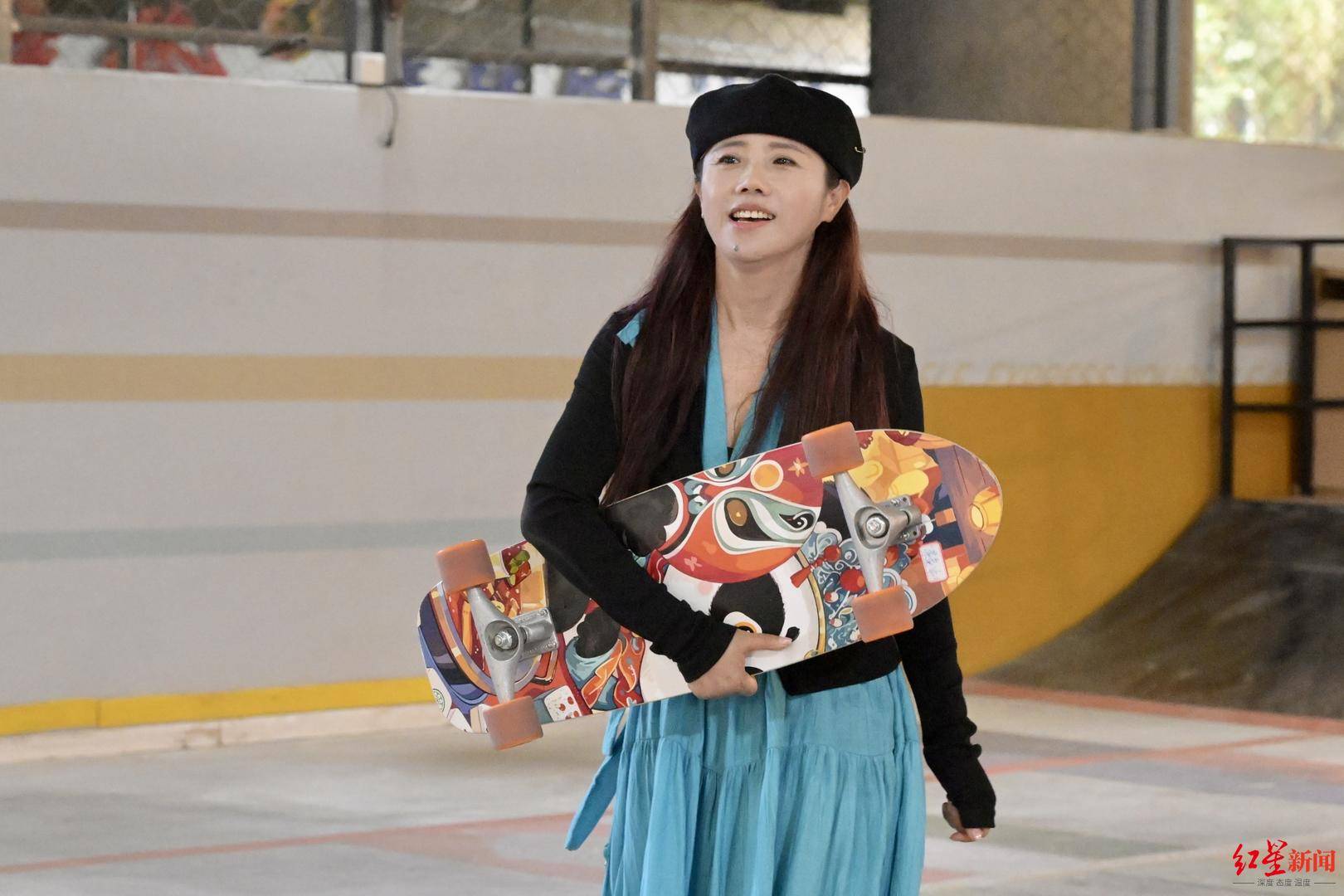 50岁刘阿姨在成都逆风翻盘：从多次病危<strong></p>
<p>原油最新走势</strong>，到滑板“少女”