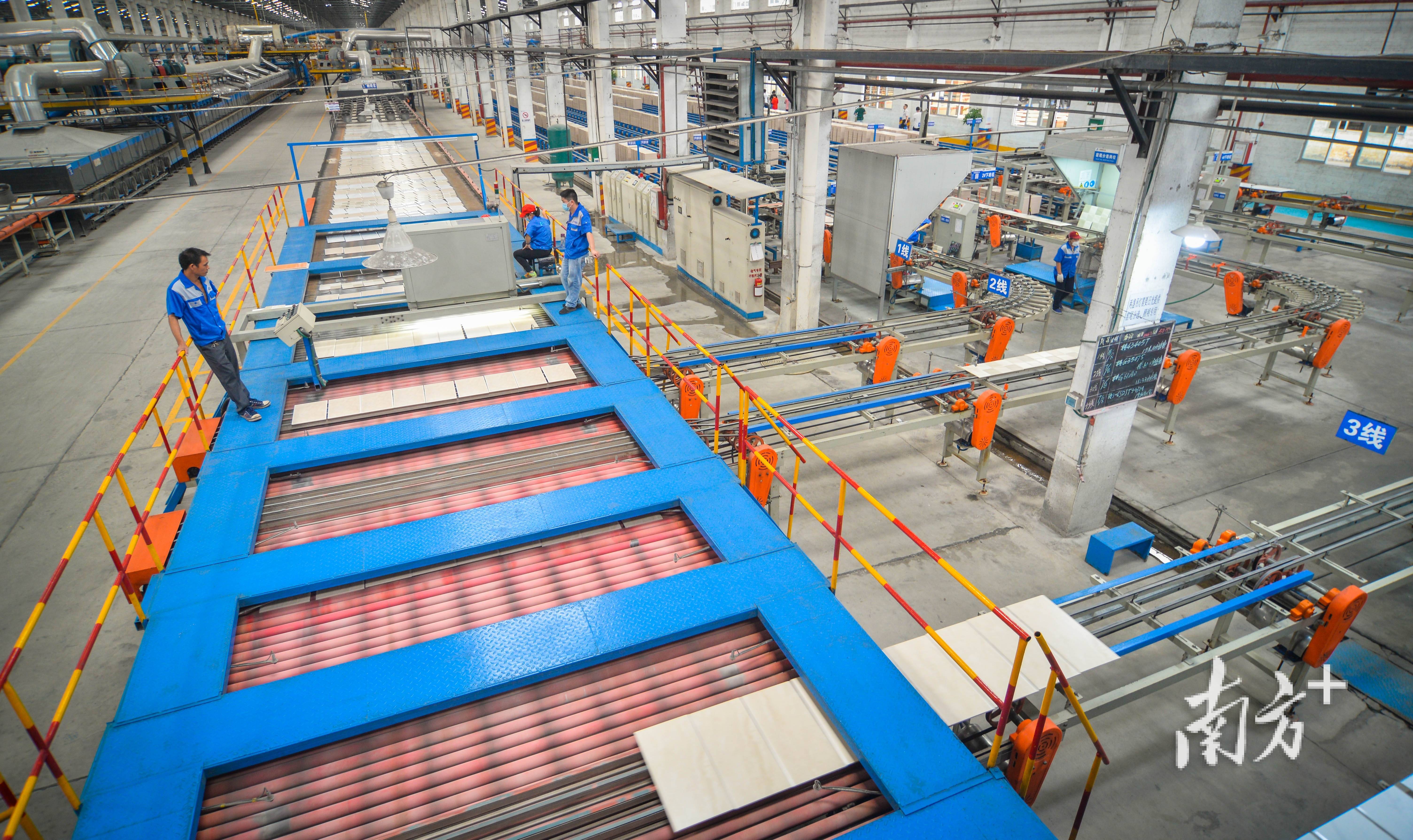 带来30%订单增长<strong></p>
<p>原油最新走势</strong>！广东“链式改造”又上线哪些新玩法？