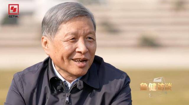 曹德旺:福耀科大8亿预算招50个学生<strong></p>
<p>国际原油行情实时行情</strong>，面向河南等5省招生