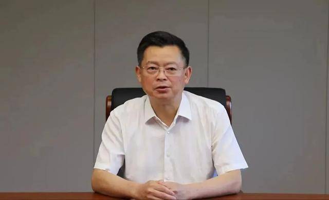 69岁原中央委员落马<strong></p>
<p>国际原油价格今日</strong>，7年前曾引咎辞职！贪了近20年的“老虎”被判死缓