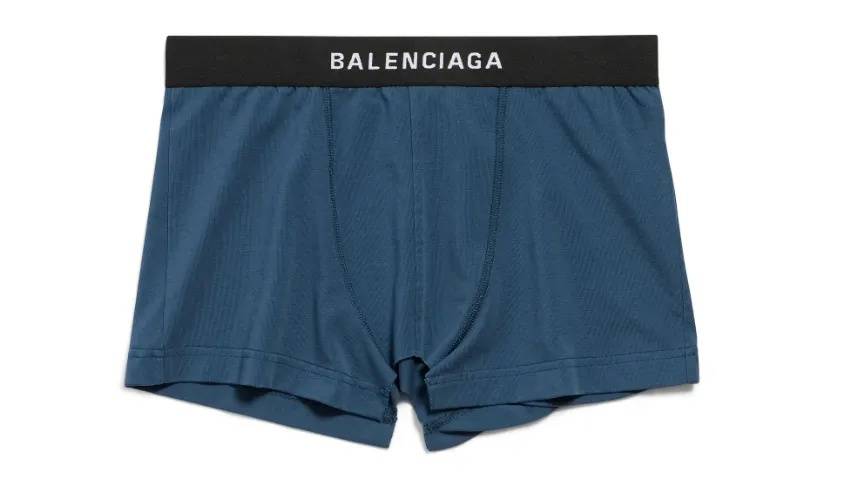 4500元一条！巴黎世家平角短裤造型半身裙惹争议<strong></p>
<p>国际原油价格今日</strong>，此前曾有多款产品被质疑像“智商税”