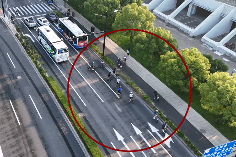 对“暴骑团”出手<strong></p>
<p>国际原油价格今日</strong>！浦东交警严查违法骑行：公路不是竞技场
