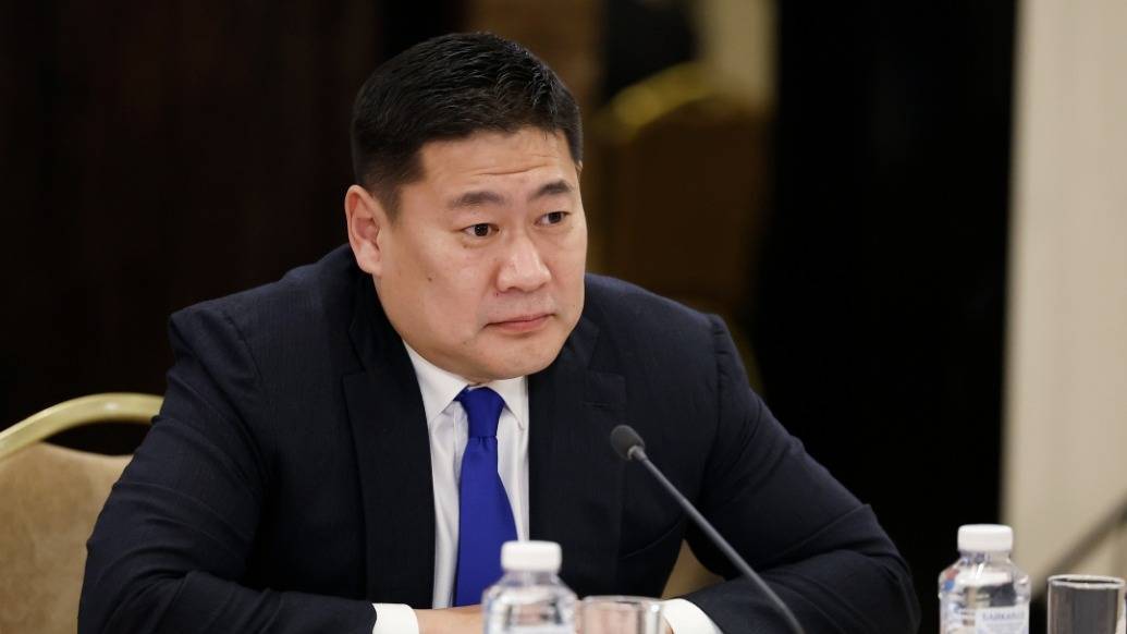 蒙古国“80后”总理遭解职<strong></p>
<p>国际原油价格今日</strong>，其子此前被曝生活奢华引发抗议