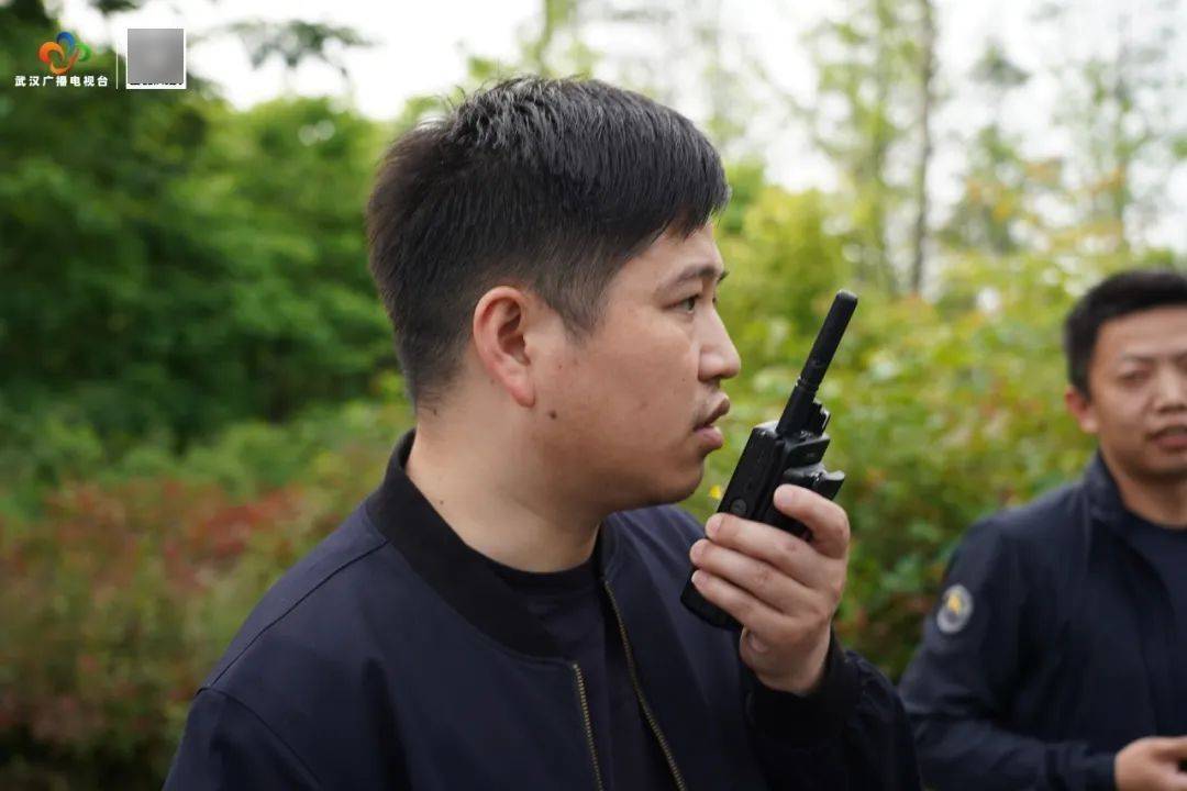 雷霆出击<strong></p>
<p>原油招聘</strong>！武汉警方一举抓获32名“白富美”