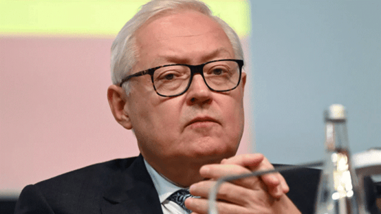 俄副外长：俄方要求美英就乌袭击俄军用机场作出明确回应