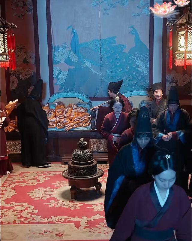 “一胎生99子”<strong></p>
<p>世界原油期货</strong>？恶意审丑是对观众的“电子投毒”丨中听