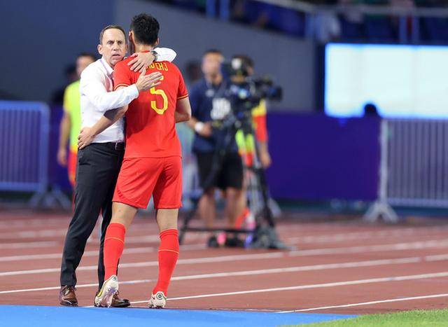 国足新帅人选初定<strong></p>
<p>原油期货最新价格</strong>，“老熟人”能走出新路子吗？