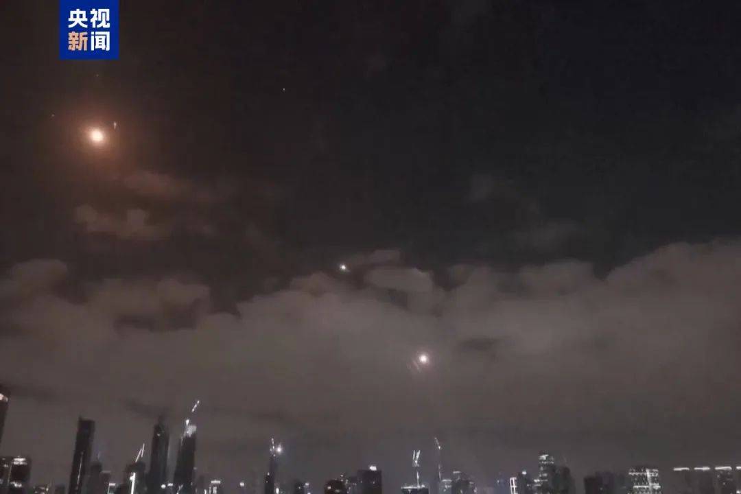 哈梅内伊宣布：“大战开始<strong></p>
<p>原油期货最新价格</strong>了”