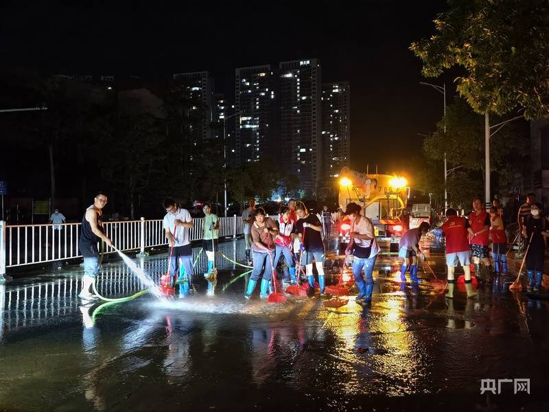 广东怀集洪峰水位回落 灾区生产生活秩序加快恢复