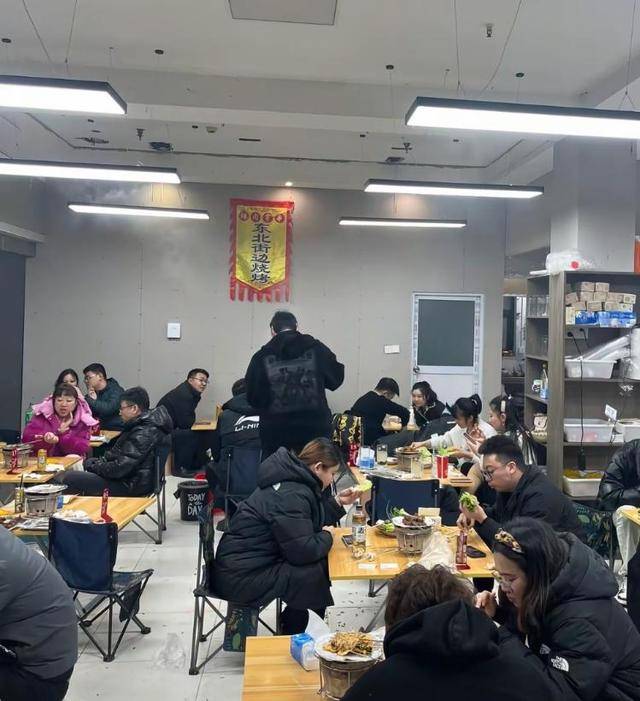 常州一烧烤店花10万赞助苏超<strong></p>
<p>原油技巧</strong>，因系唯一个体赞助商爆火，附近商户：之前生意一直好