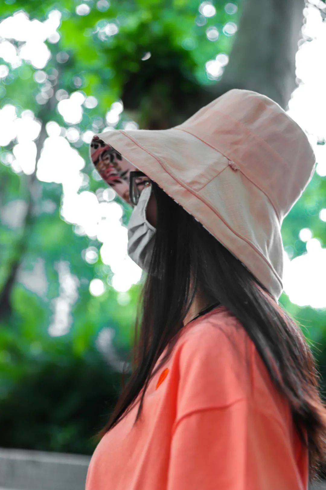 再有钱的北京白领<strong></p>
<p>今天国际原油</strong>，也得穿“电驴套装”