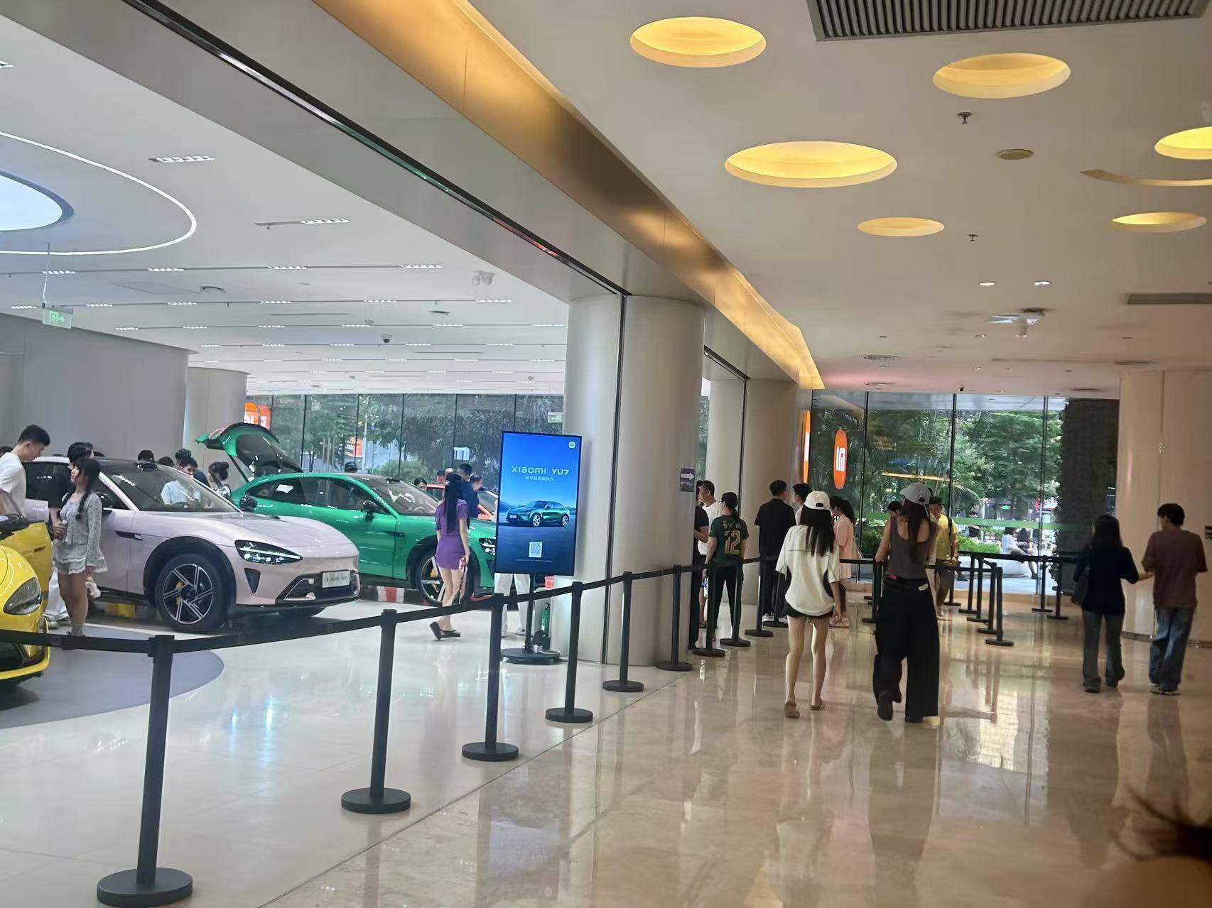 小米YU7上市72小时：“锁单+1”刷屏工作群<strong></p>
<p>今日油价国际原油价格</strong>，提车时间最长超一年，雷军直面“产能挑战”？