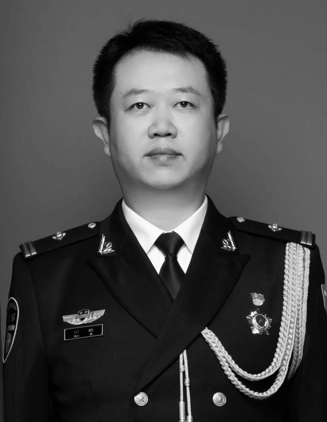 田雨经抢救无效<strong></p>
<p>b原油</strong>，不幸去世！年仅45岁