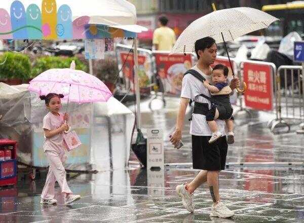 广东局地“倒水”近200毫米！台风“丹娜丝”已停编<strong></p>
<p>b原油</strong>，仍有暴雨+大风
