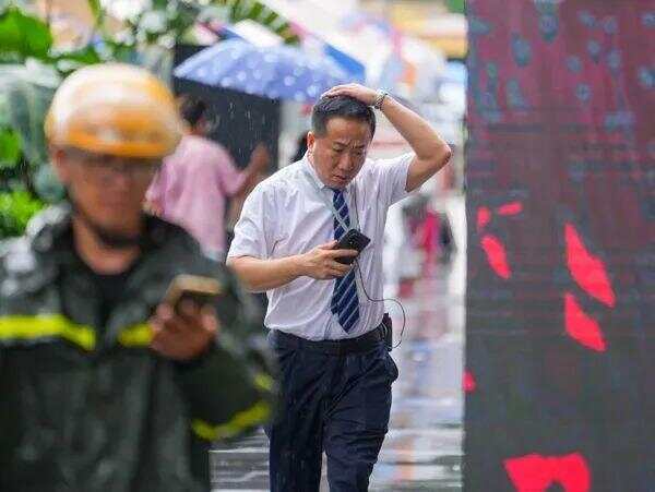 广东局地“倒水”近200毫米！台风“丹娜丝”已停编<strong></p>
<p>b原油</strong>，仍有暴雨+大风