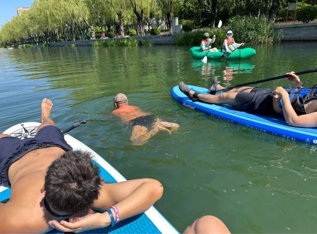 缺水的北京<strong></p>
<p>原油路</strong>，被北漂强行玩成了威尼斯