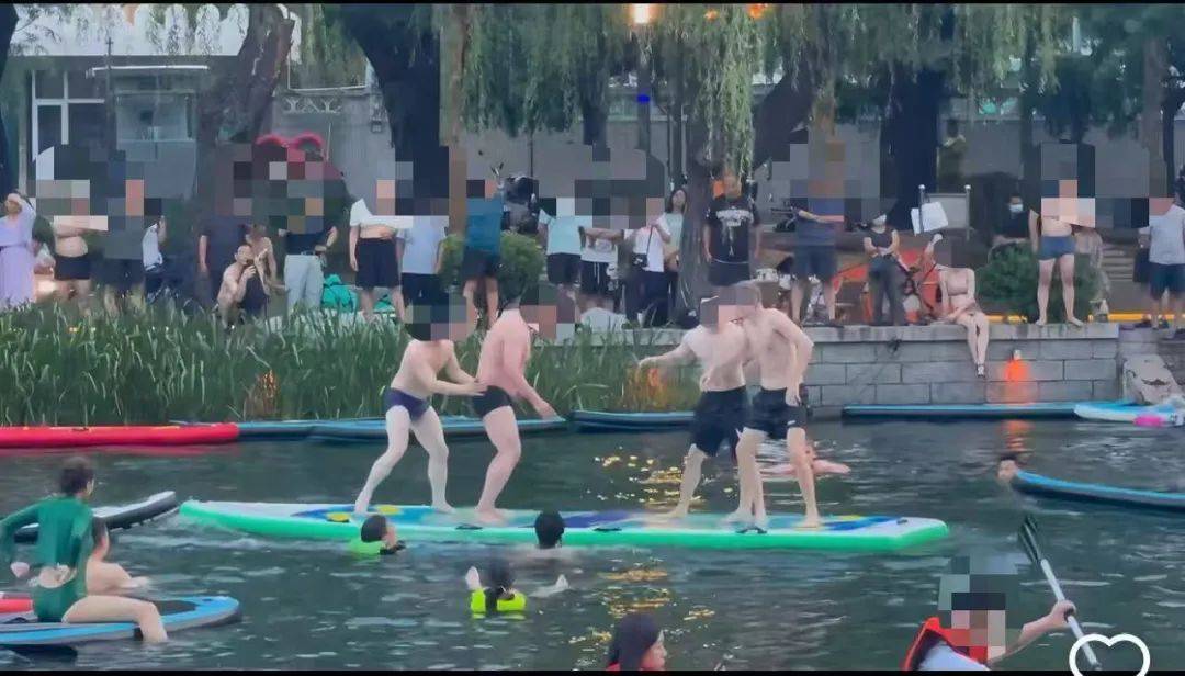 缺水的北京<strong></p>
<p>原油路</strong>，被北漂强行玩成了威尼斯