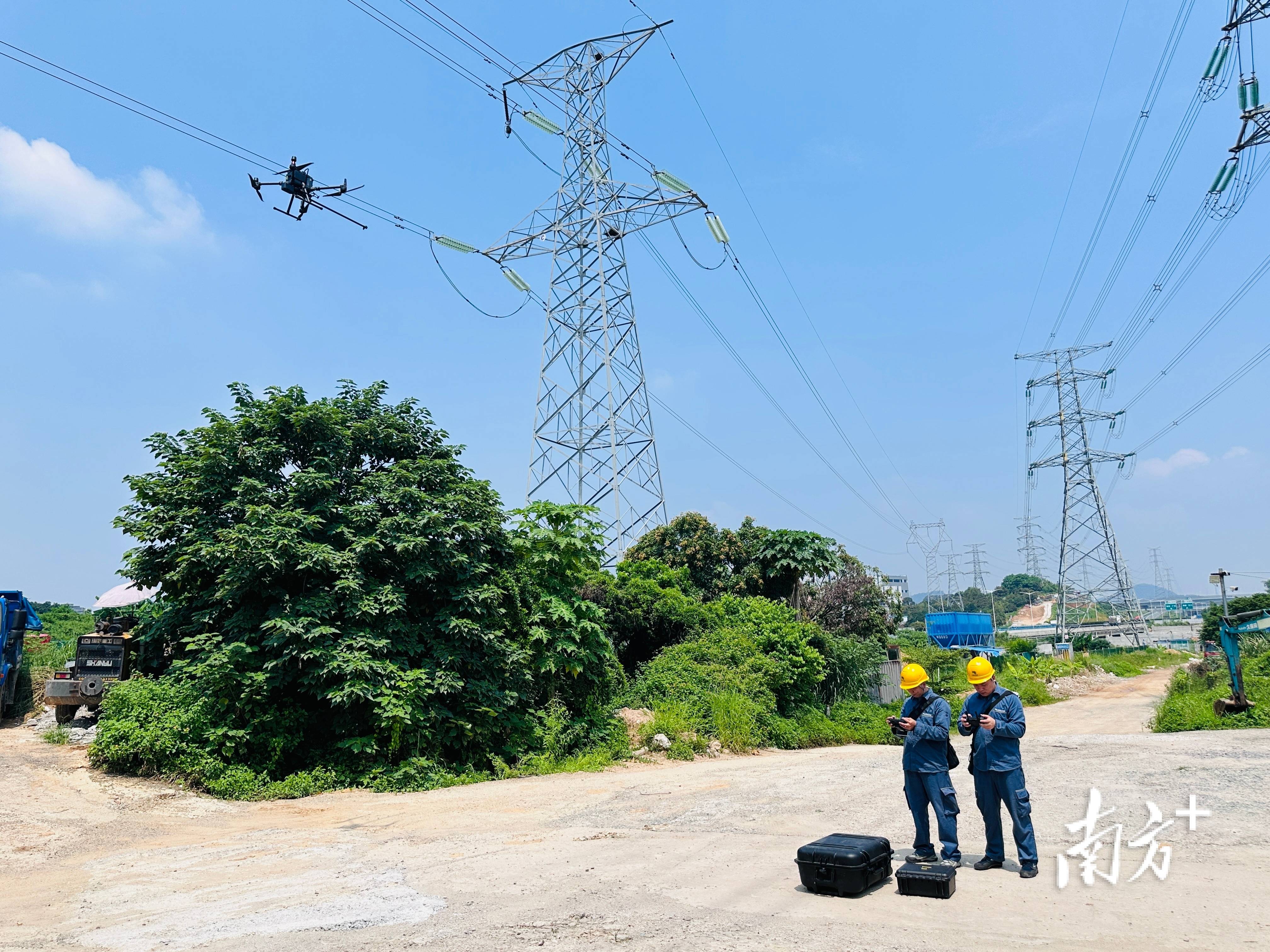 南方电网广东东莞供电局：智能激光雕刻机“一键”攻克线路标识牌补装难题