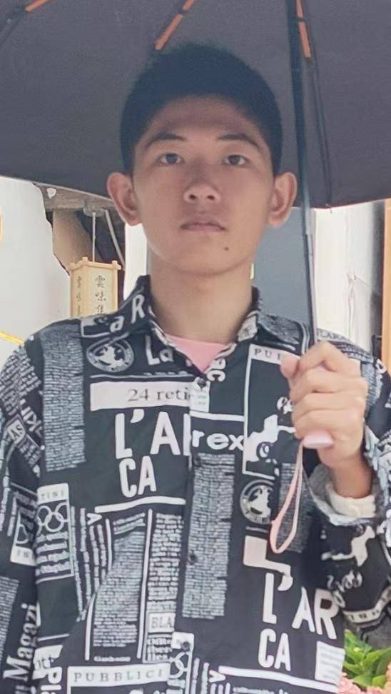 18岁高中生到西双版纳后失联 父亲：他爱玩手机近期却没用流量<strong></p>
<p>原油路</strong>，或已失去人身自由