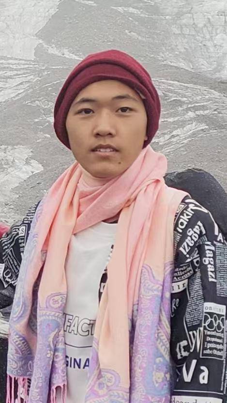 18岁高中生到西双版纳后失联 父亲：他爱玩手机近期却没用流量<strong></p>
<p>原油路</strong>，或已失去人身自由