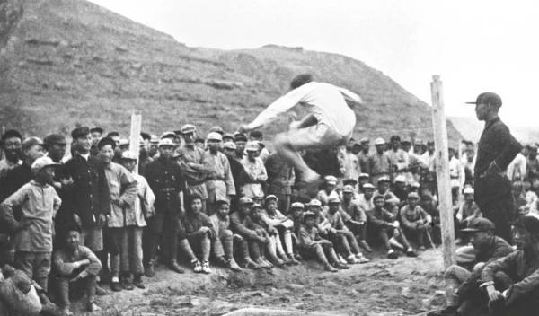 王立华：为什么毛泽东率领的红军不可征服<strong></p>
<p>美国期货原油行情</strong>？斯诺的观察说明了一切